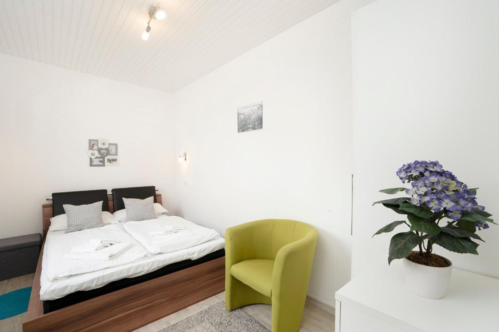 Apartamento Haus Waldfrieden Ferienhaeuschen Waldfrieden Haffkrug Exterior foto